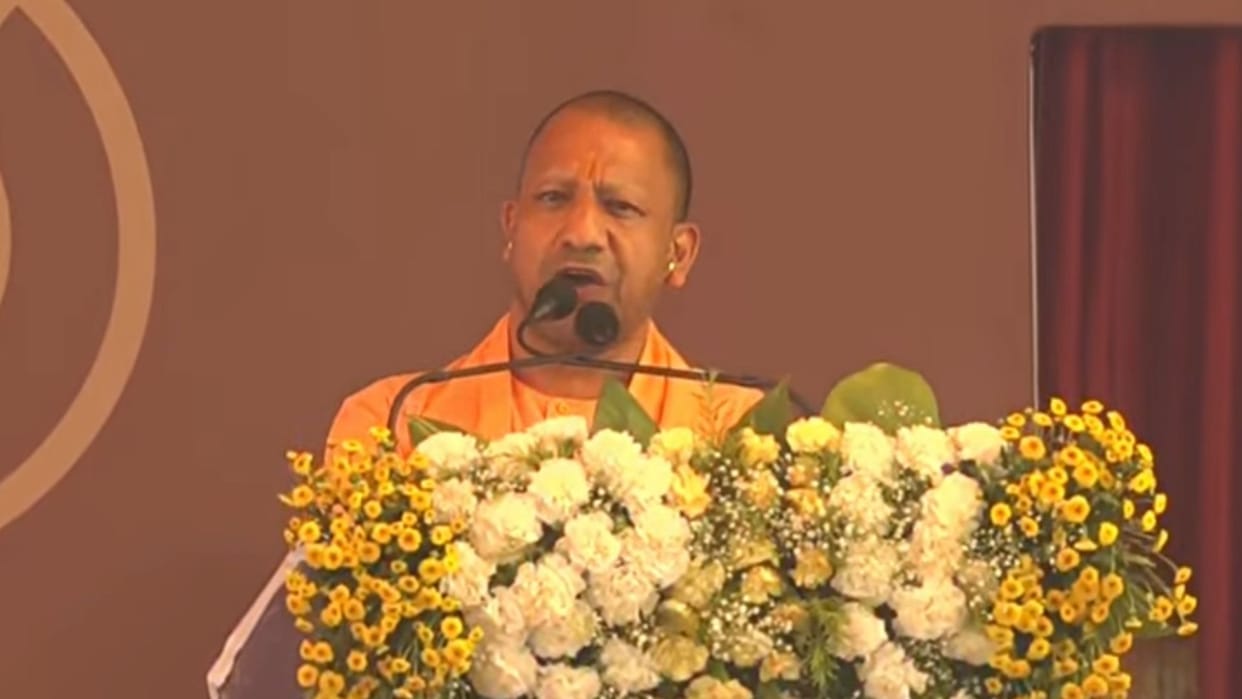 CM Yogi will plant saplings in Fertilizer, will worship in Gorakhnath temple as per rituals