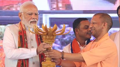 PM Modi In Varanasi: जीआई टैग... पूर्वांचल के विकास से लेकर मुफ्त इलाज तक; पीएम मोदी के भाषण की बड़ी बातें PM Modi Varanasi visit Important speech of kashi development and GI Tag