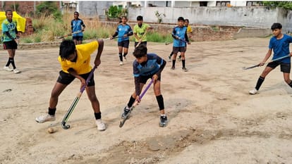 Sports News 1255 players take training in 11 sports Sigra Stadium in varanasi