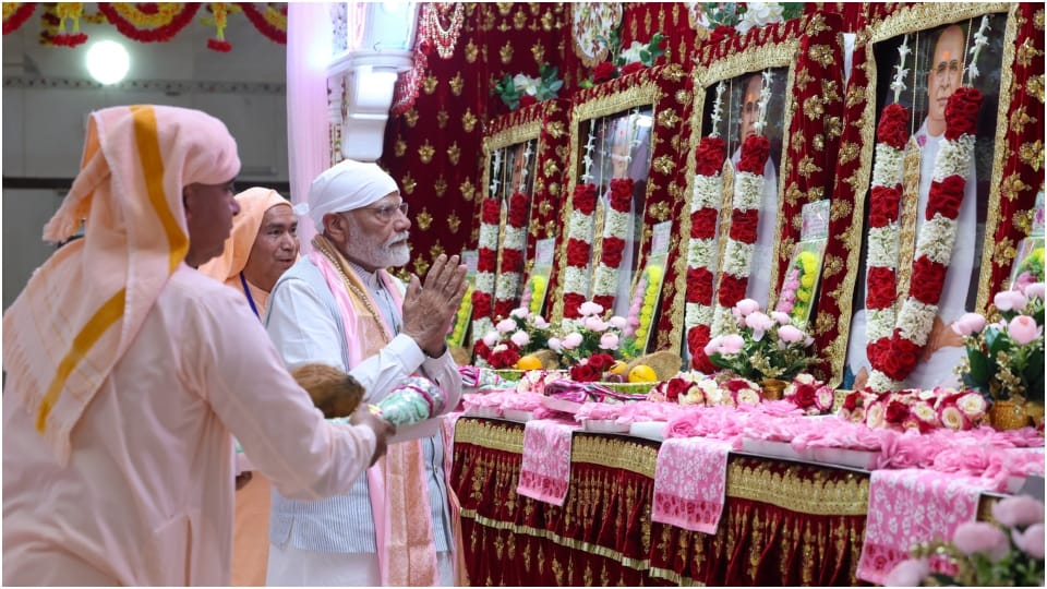 Highlight Points Of Pm Narendra Modi's Speech At Ashoknagar Anandpur Dham Mp News - Amar Ujala Hindi News Live - Pm Modi Visit:पीएम मोदी बोले- अशोकनगर से शोक भी डरता है, एमपी