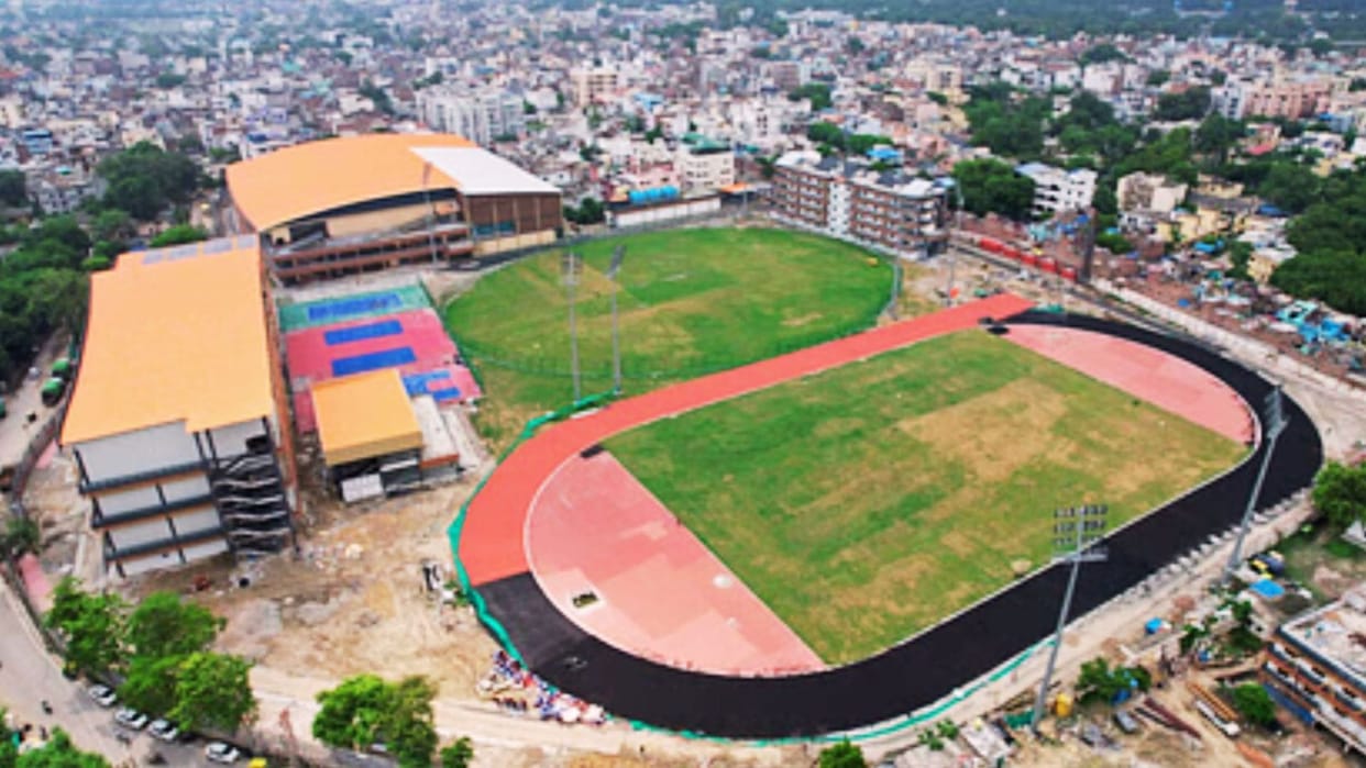 Sports News 1255 players take training in 11 sports Sigra Stadium in varanasi