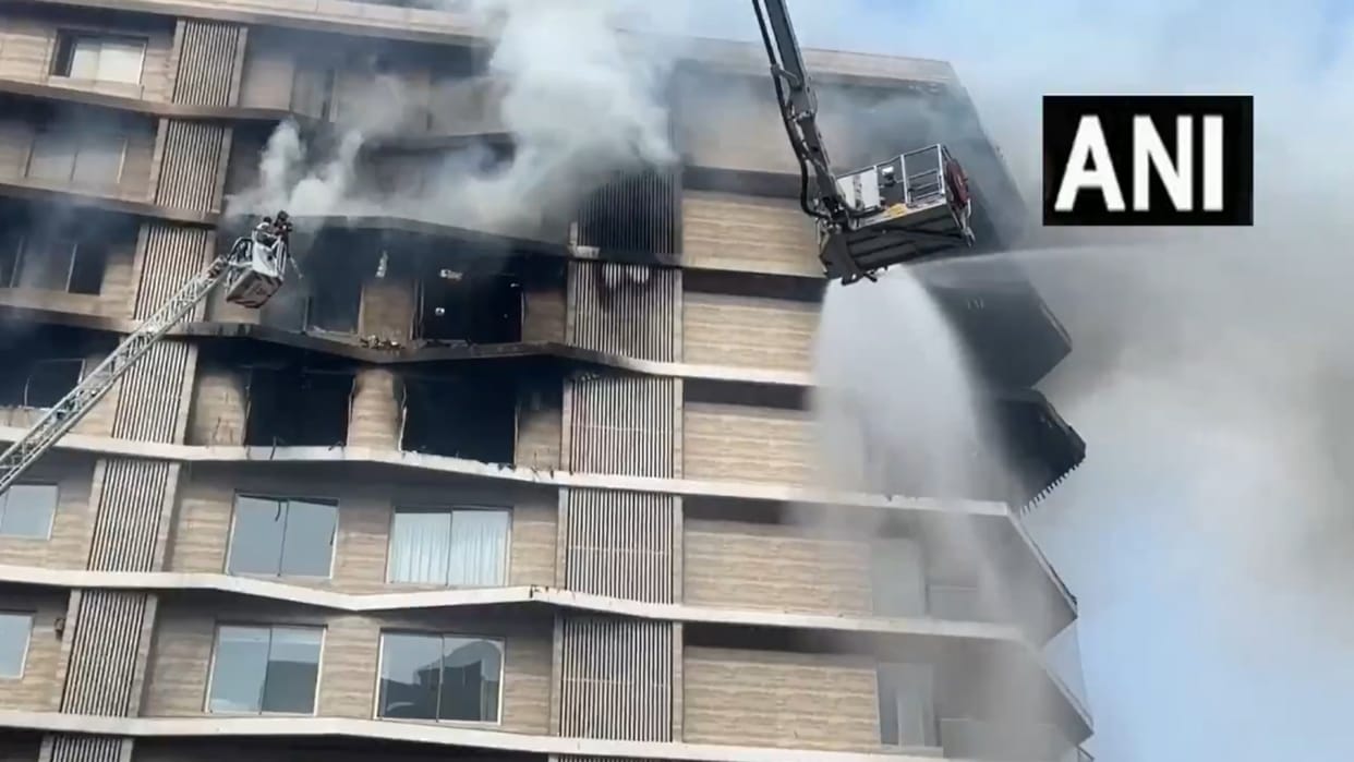fire broke out in a residential tower in Surat 18 persons trapped on its terrace were rescue