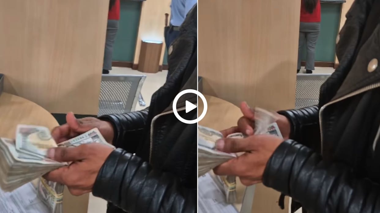 man counted the notes with his fingers at the speed of the machine video went viral