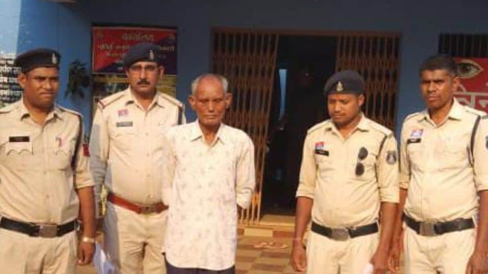 father-in-law attacked son-in-law with a sword In Bemetara