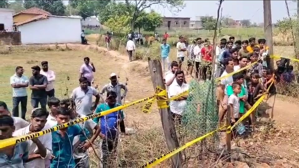 mother along with her second husband and younger son killed elder son In Sakti
