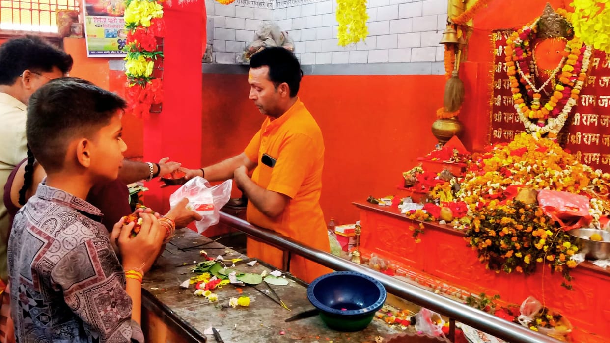 Hanuman Janmotsav Devotees prayed to son of Kesari Youths cheered security tight in temple