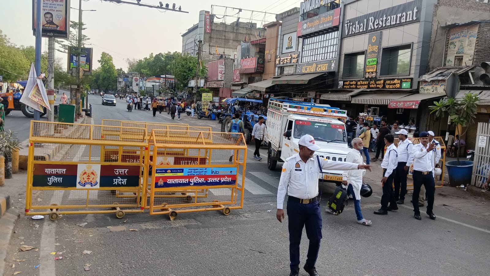 Karni Sena supporter created ruckus on highway 10 km long jam After Rakt Swabhiman sammelan