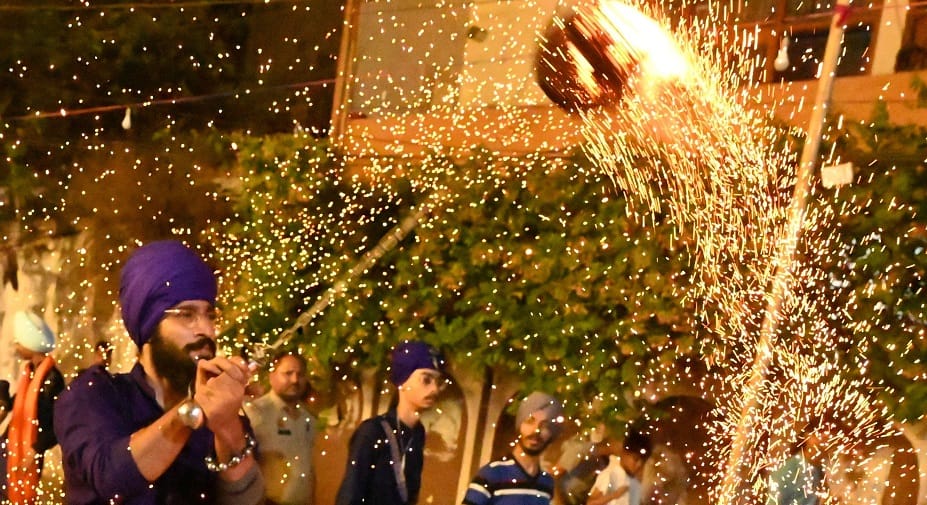 खालसा साजना दिवस:दिल्ली से 409 श्रद्धालुओं का जत्था वैसाखी पर पाकिस्तान ...