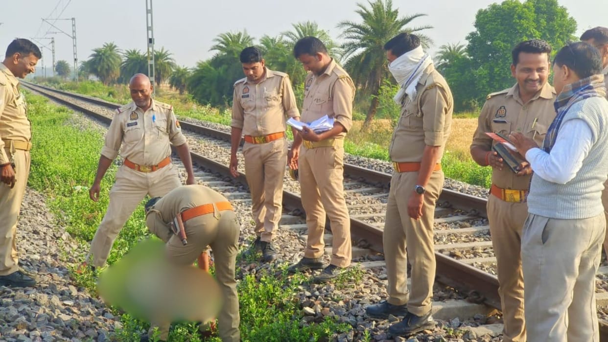 dead body of young man found on railway track with his hands tied and one eye missing in jaunpur