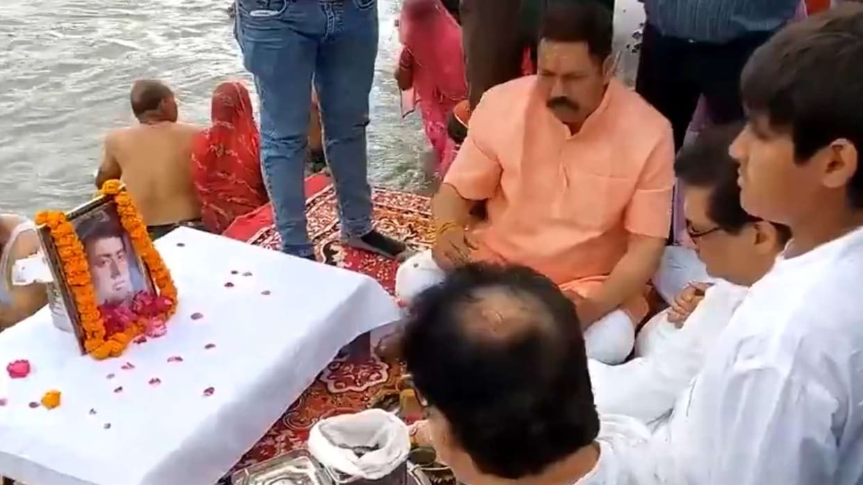 Bollywood actor Manoj Kumars ashes immersed in Ganga at Haridwar family member were present