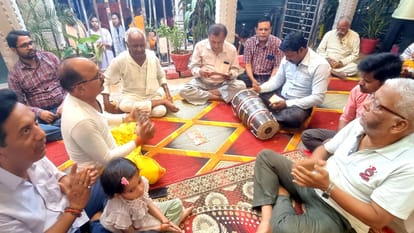 Hanuman Janmotsav Devotees prayed to son of Kesari Youths cheered security tight in temple
