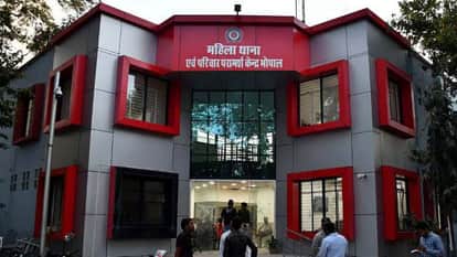 Bhopal Railway employee broke off relationship month ago for not getting Rs 5 lakh and bullet car wedding card