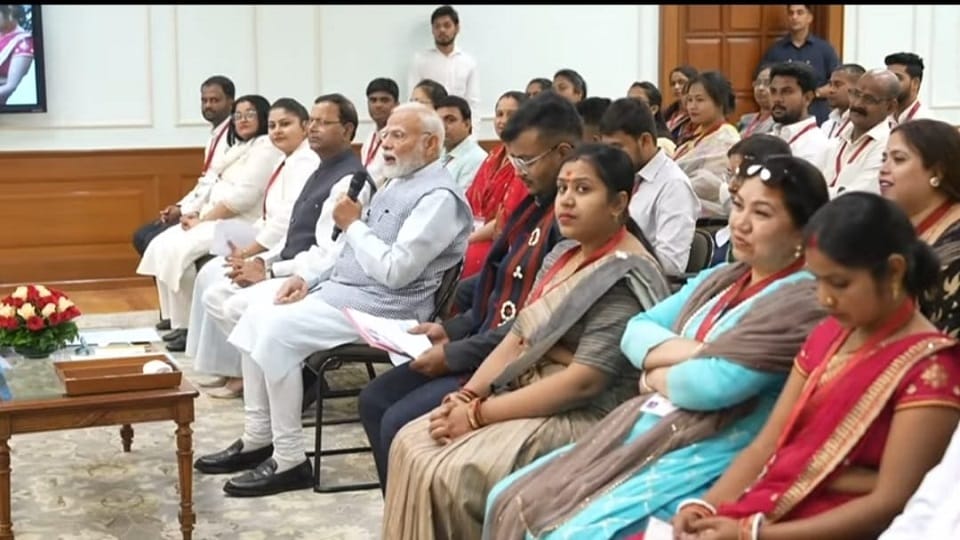 Started business with 25 thousand rupees limit increased to nine lakhs PM Modi expressed happiness in Balrampu
