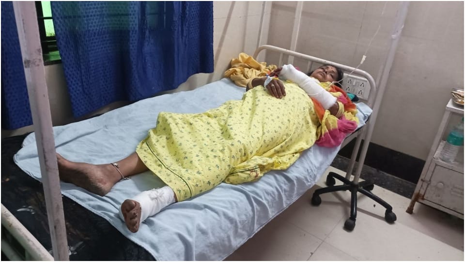 Pandit Pradeep Mishra six Katha pandals Collapse In four years many injured and one dead