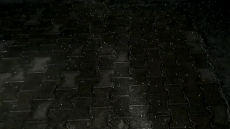 Hailstorm occurred late at night in Hathras