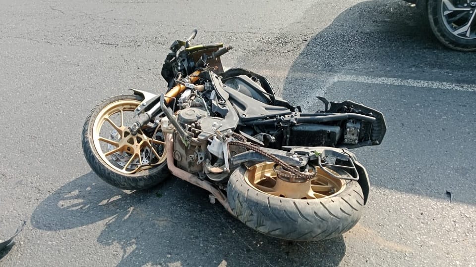 Bareilly Accident Two bike riders died in a road accident