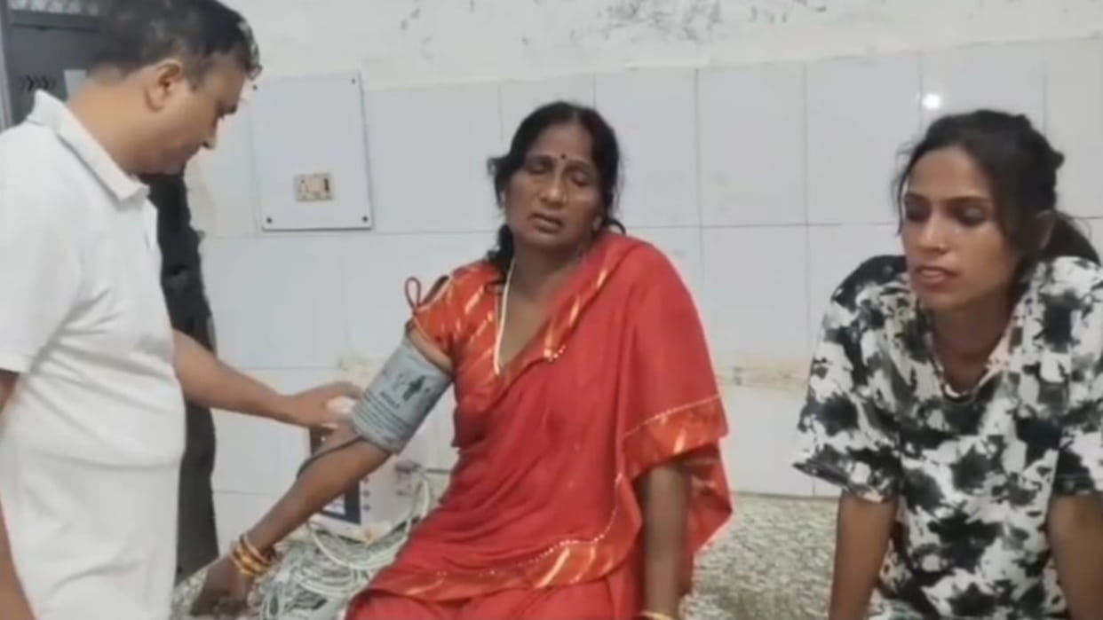 A shopkeeper beat up a visitor while taking prasad at Lehra temple in Maharajganj, injuring him