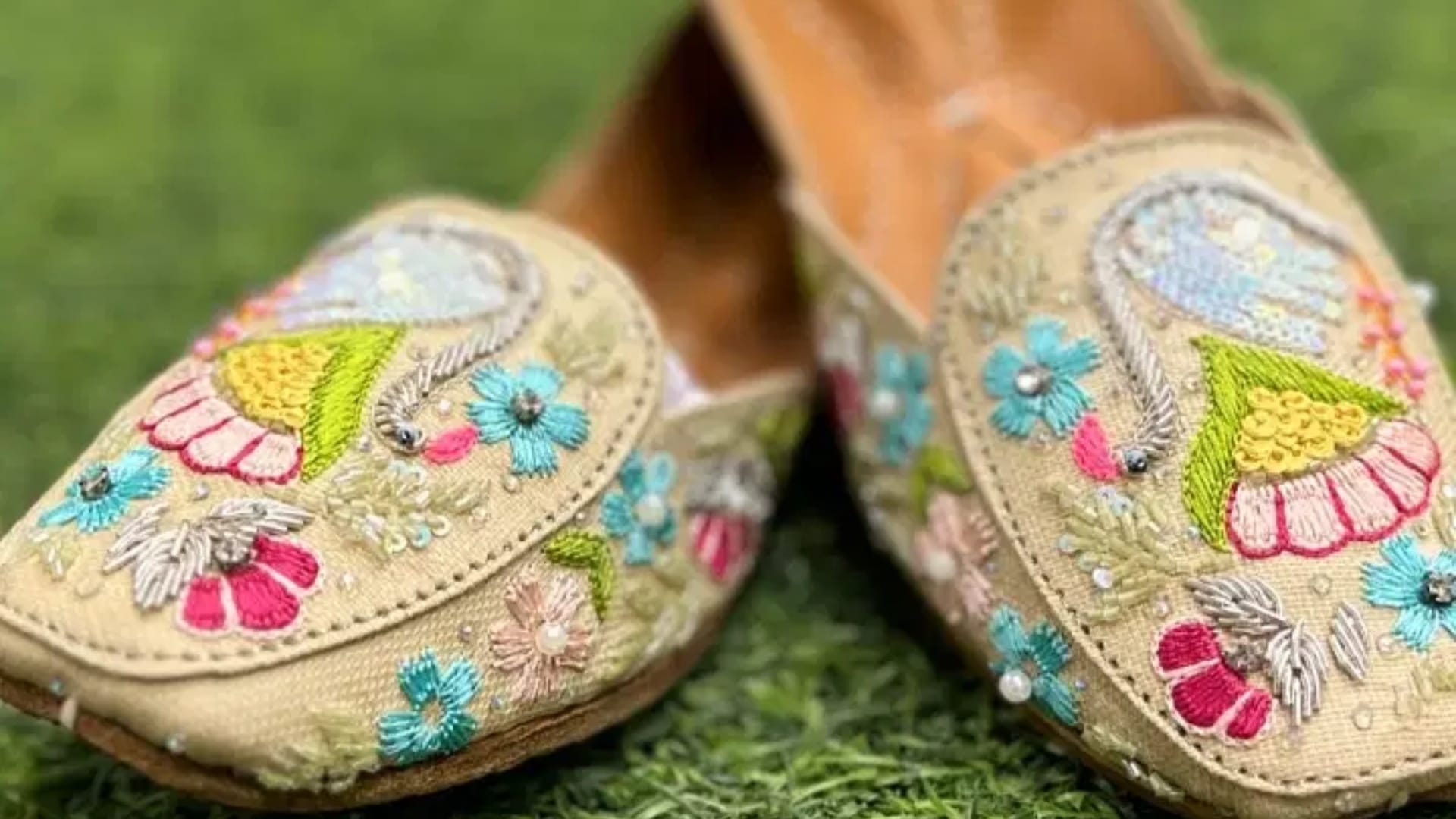 Baisakhi 2025 Style Tips Ethnic Wear with These Footwear for Perfect Look