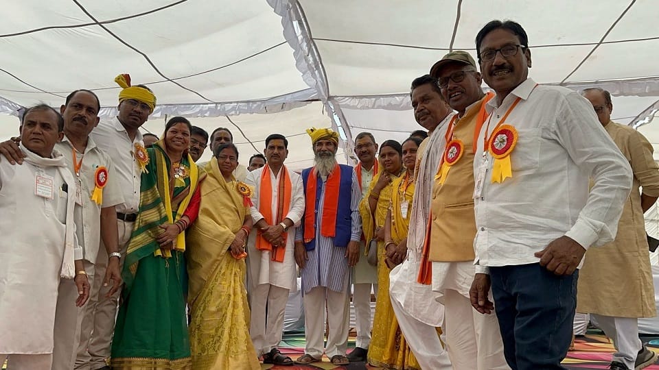 दो समाजों ने संयुक्त रूप से किया सम्मेलन