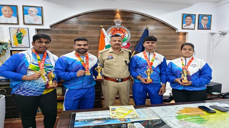 एसपी ने किया सम्मानित