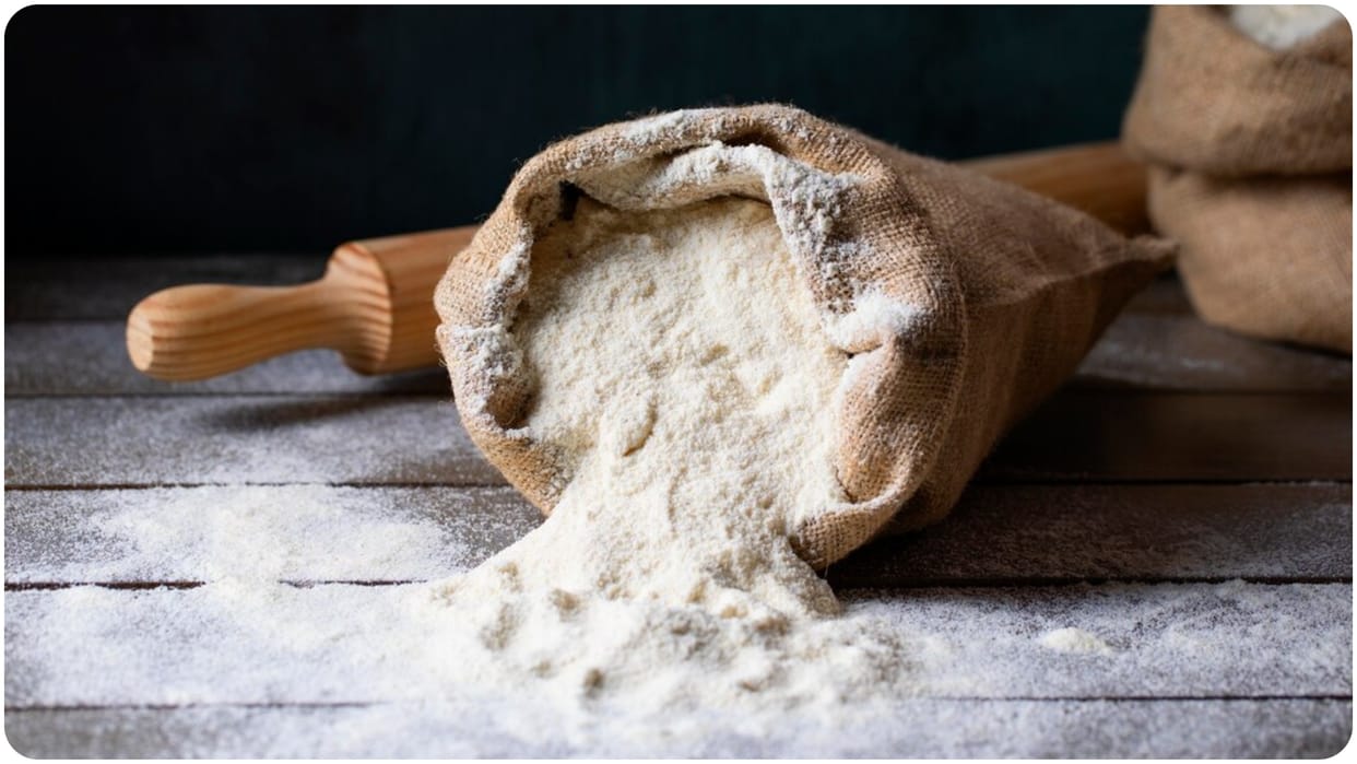 Indore News Administration raids unhygienic flour factory in Palda