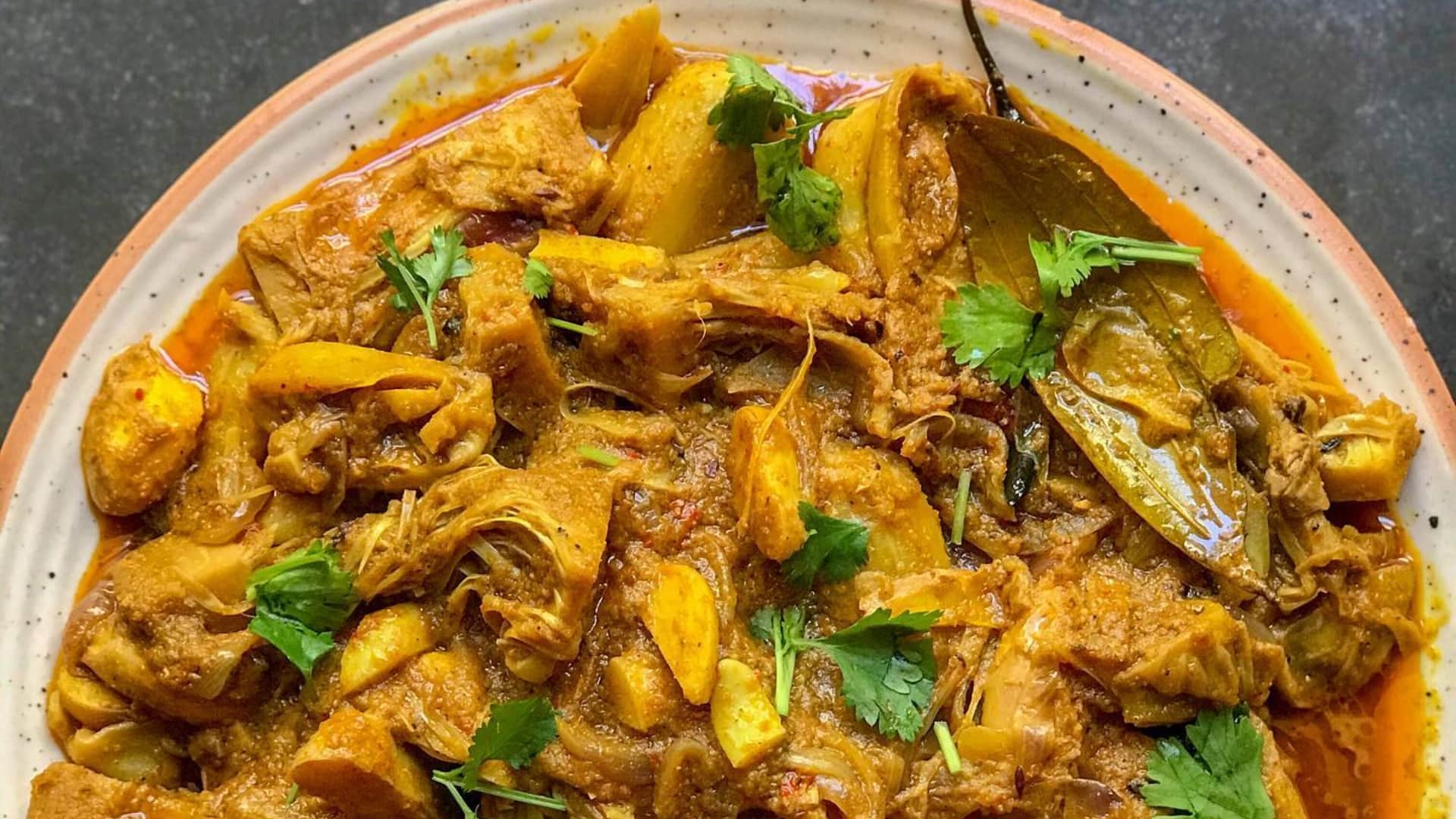 Delicious Kathal Ki Sabji Recipe: How to Make Restaurant Style Jackfruit Curry at Home