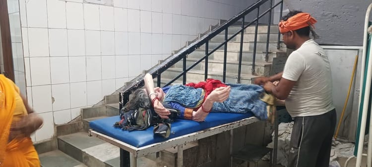 Bihar News: बुजुर्ग महिला को बदमाशों ने गोली मारकर किया घायल, हाजीपुर सदर अस्पताल रेफर; आरोपियों पर मामला दर्ज