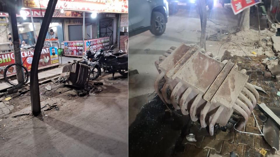 An electric pole broke due to collision with an unknown vehicle in Ghaziabad