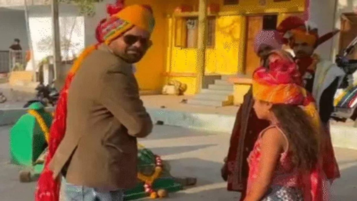 MP News Indore tributes were being paid to Baba Saheb Dalit groom was prevented from entering temple