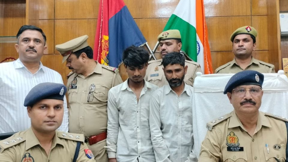 Ghaziabad police arrested three criminals after encounter