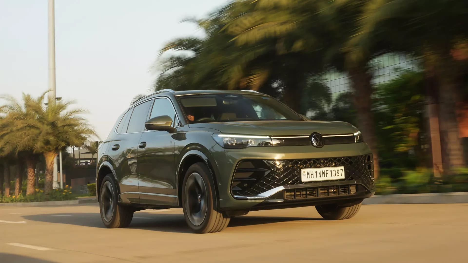 Volkswagen Tiguan R-Line launched in India Know Price Features Specifications