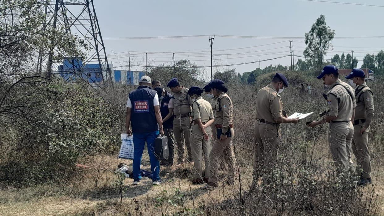 Rudrapur News 15-year-old student dead body found in field near Sidcul suspected to murder