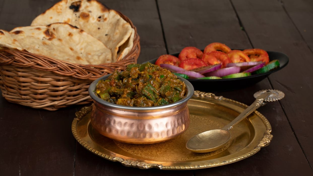 Swadisht bhindi sabji kaise banate hain bhindi sabzi recipe in hindi Know ingredients Step in Hindi