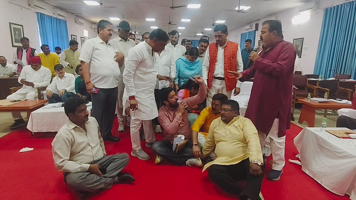 BJP councillors created a ruckus over the ban on spending councillor quota.