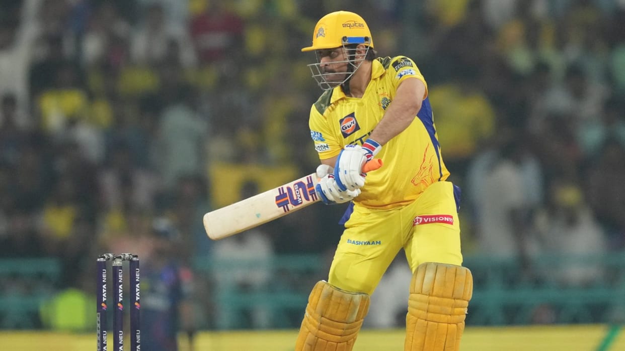 RCB vs CSK IPL Live Score: Royal Challengers Bangalore vs Chennai Super Kings Match Scorecard Updates