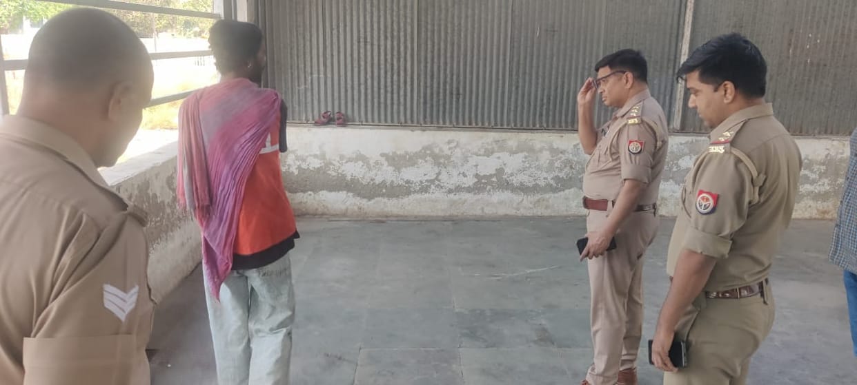 young man and girl consumed poison at railway station admitted to the hospital
