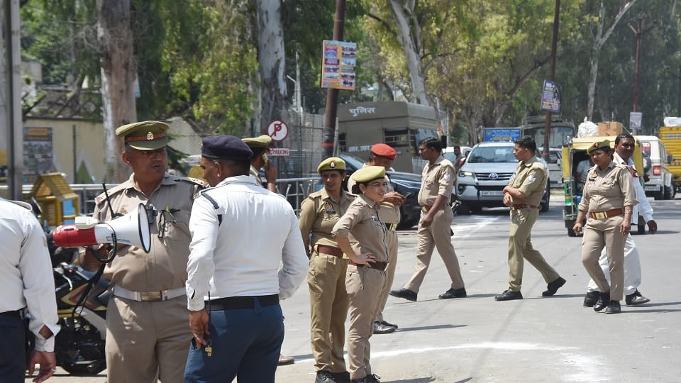 UP: Prime Minister Modi landed on the soil of Saharanpur, many leaders arrived as drivers of honorable people