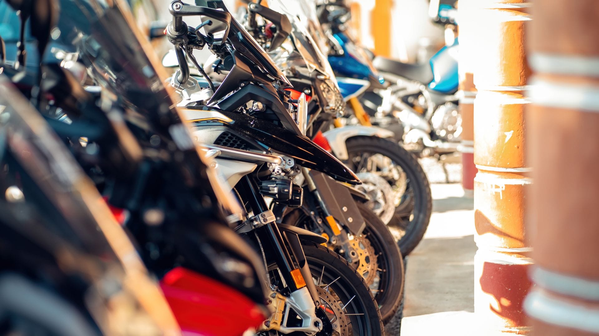 While driving a two-wheeler keep these four things in mind know in hindi