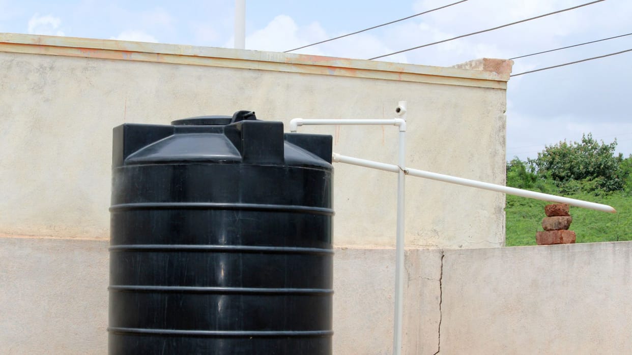 Summer water tank hot water solution tips know garmi me tanki ka garam pani kaise thanda kare