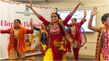 Baisakhi celebrated in US, Bhangra and Gidda took place in Olympia, Indian American Sikhs were drenched in joy