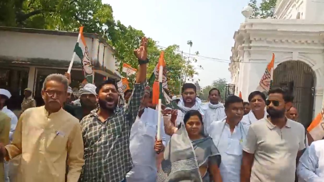 Congress workers took out a march on the charge sheet filed by ED protested and raised their demands