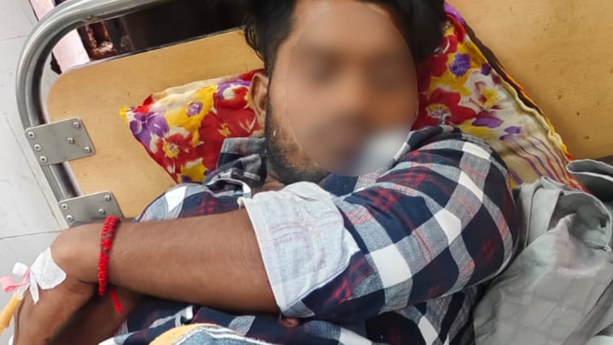An attempt was made to cut off private parts of a youth who had gone to meet his girlfriend in Gorakhpur