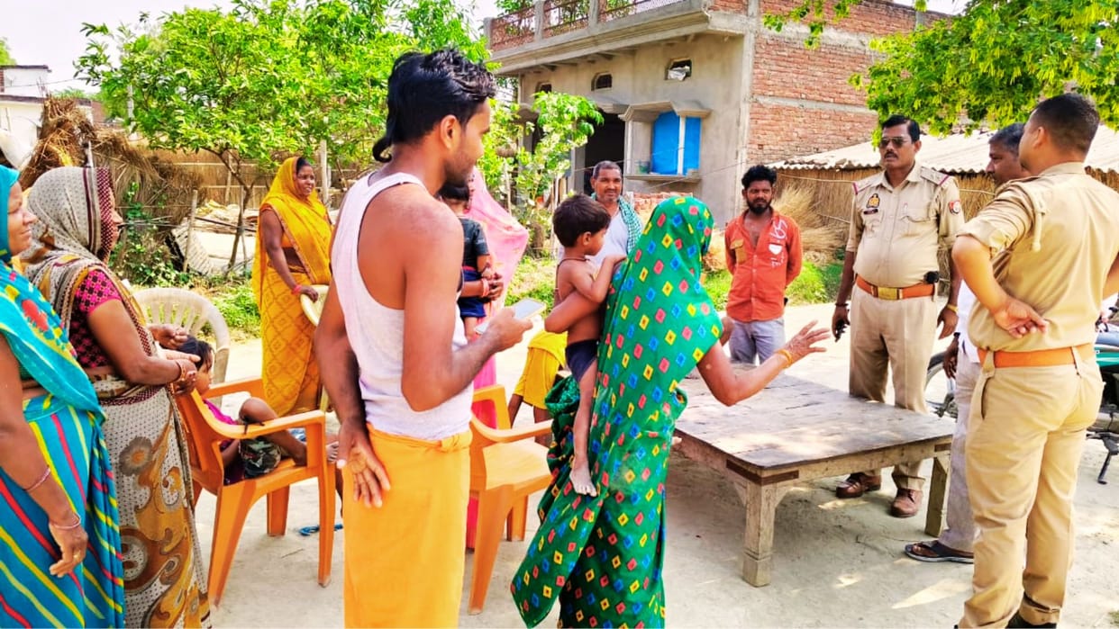 Accused of double murder attacked an old man in ballia with sharp weapon police arrived