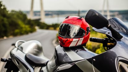 wearing duplicate helmet challan in india know why it is banned