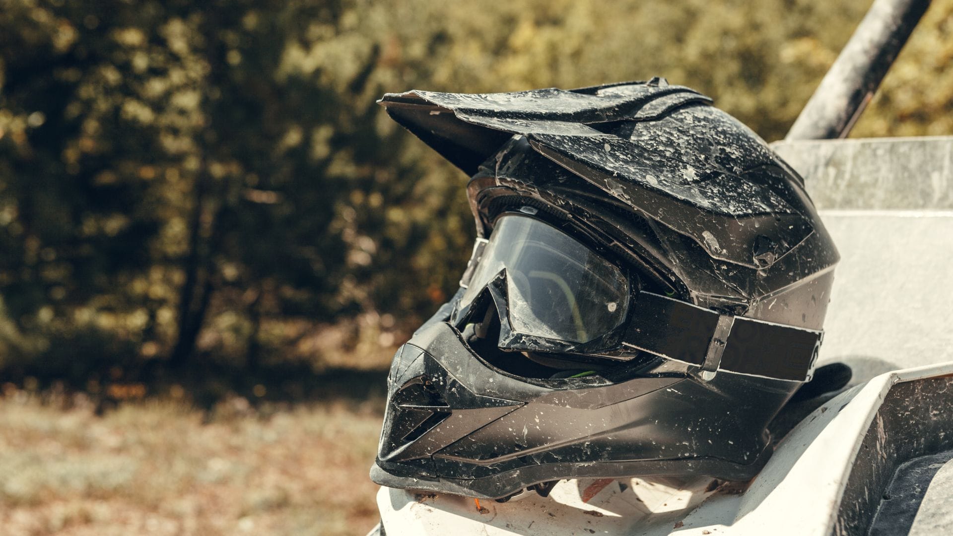 Half vs Full Face Helmet: Which One Offers Maximum Safety on the Road know in hindi