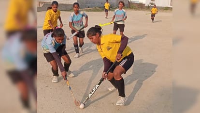 Japanese footballer Nozomu dribbled 2000 km from Kolkata to Kashi sports news of varanasi