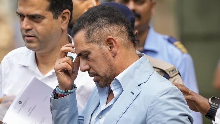 Shikohpur Land Deal: रॉबर्ट वाड्रा से जुड़े मनी लॉन्ड्रिंग केस में कोर्ट में सुनवाई पूरी, अब फैसले का इंतजार