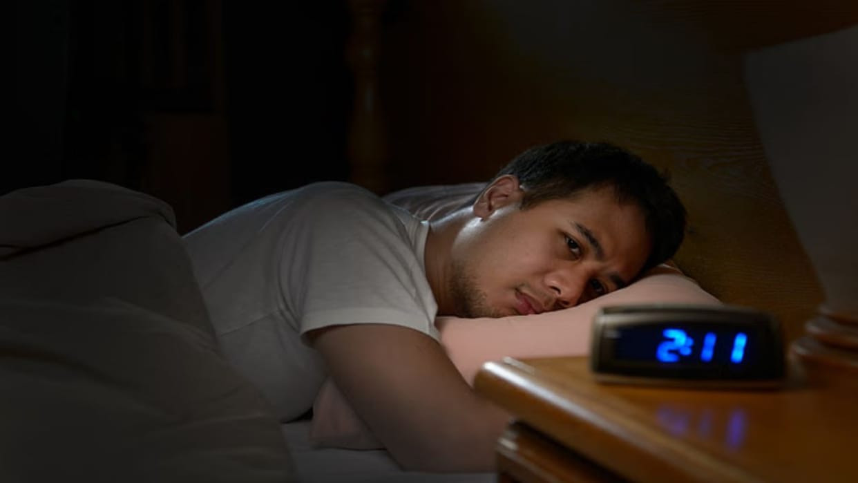 Himachal Give your eyes six hours of sleep keep your mobile phone away AIIMS Bilaspur warns people