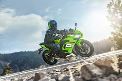 2025 Kawasaki Ninja 650 KRT Edition