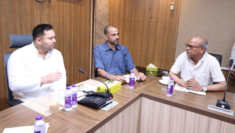 Bihar News:  तेजस्वी यादव के नेतृत्व में इंडिया गठबंधन की चौथी बैठक, सीट बंटवारे समेत इन मुद्दों पर चर्चा